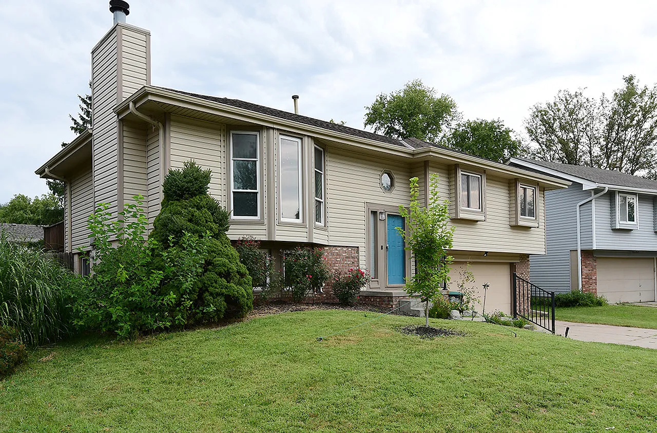 4 bed, 1606 sqft, $2,600 — Photo 3