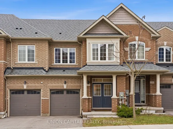 137 Knott End Cres, Newmarket, ON L3Y 0E4