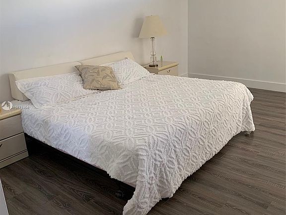 5th image of 19707 Turnberry Way APT 27L