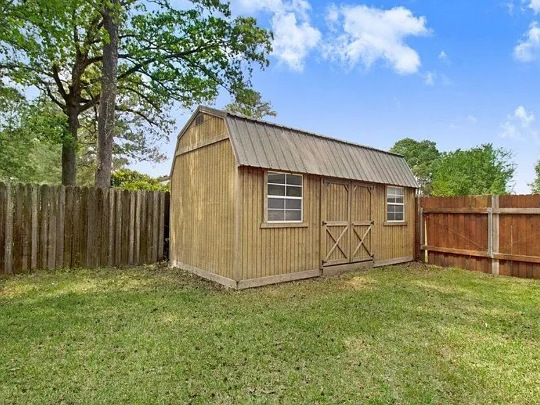 1975 Oakwood Dr — Photo 22