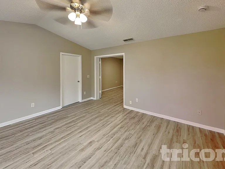 3352 Merchant Ter — Photo 8