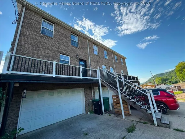 8 Rio Vista Ln, Bancroft, WV 25011
