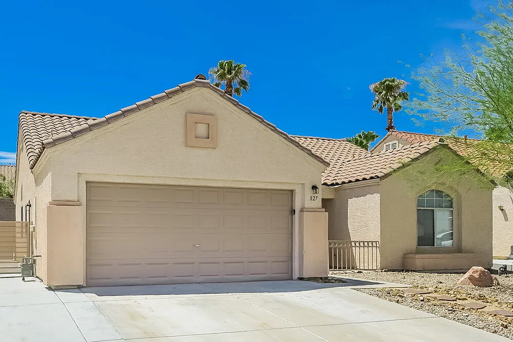 3 bed, 2.0 bath, 1425 sqft, $2,085 — Photo 3