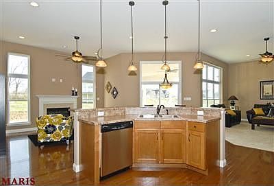Kitchen/Hearth Room