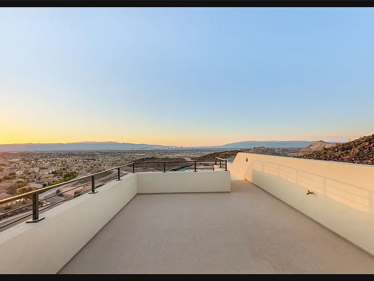 350 Solitude Peak Ln — Photo 23