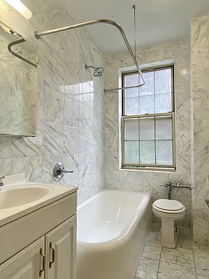 Rented by Metropolitan Equities | media 8