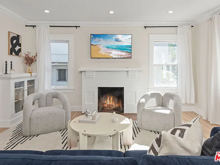 1224 N Ogden Dr — Photo 3