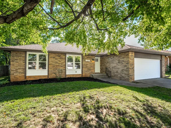 3226 S Benton Avenue, Springfield, MO 65807