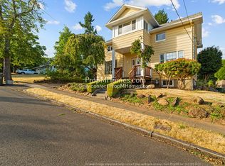 2063 Canemah St, West Linn, OR 97068