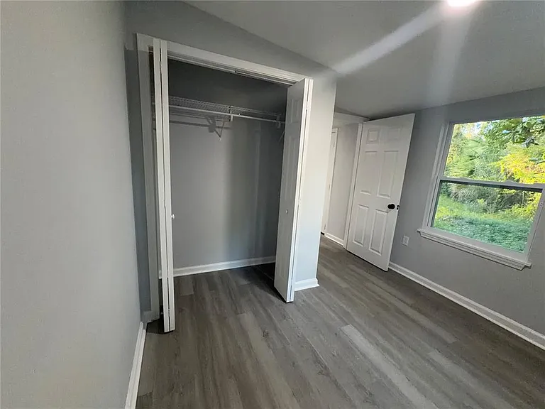 407 NE 19th Dr — Photo 17