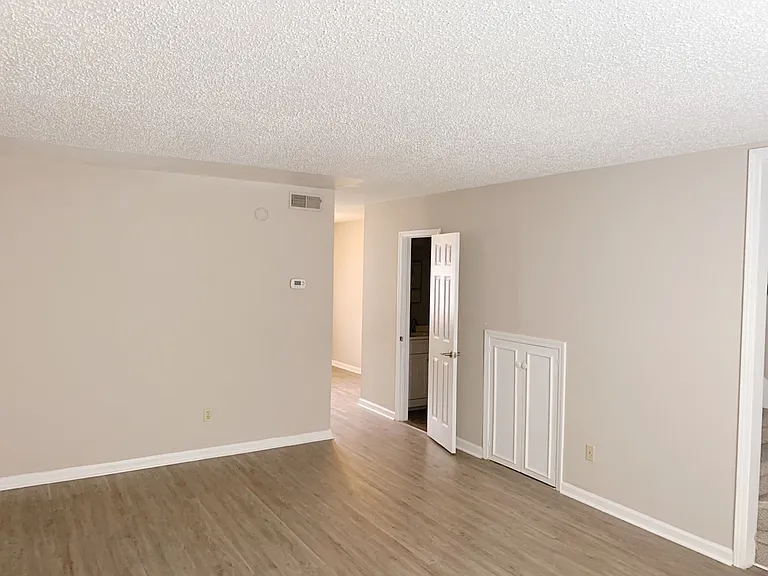 1435 Shirley St #1 — Photo 2