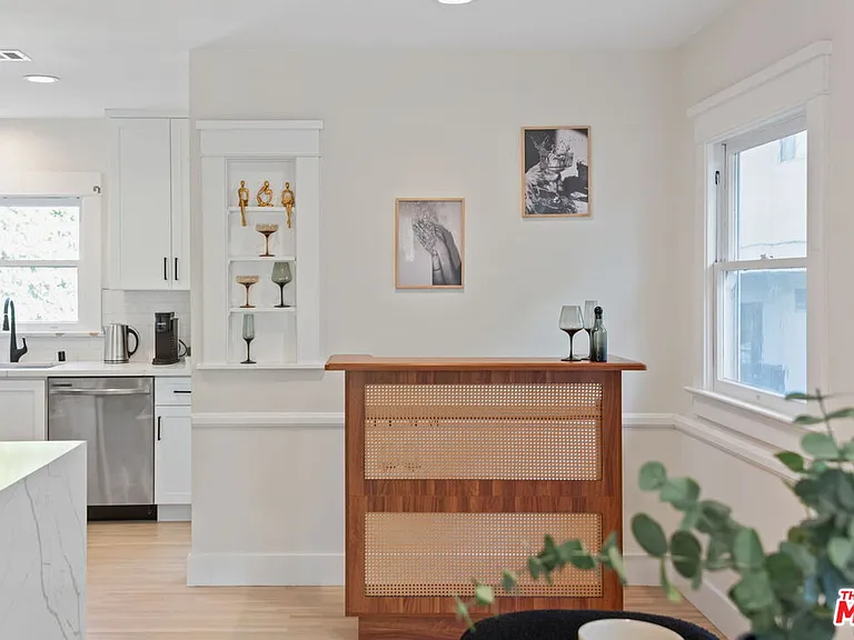 1224 N Ogden Dr — Photo 28