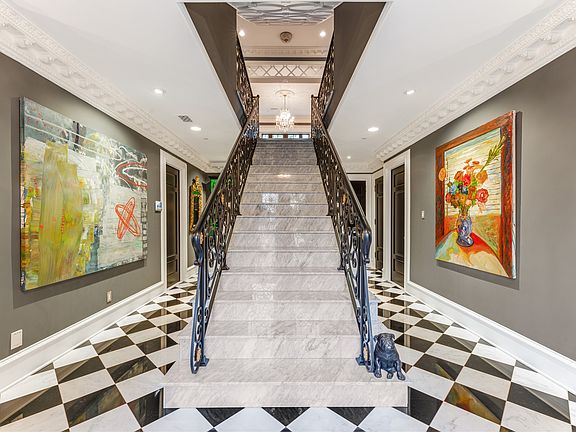 4th image of 3901 Turtle Creek Blvd #15