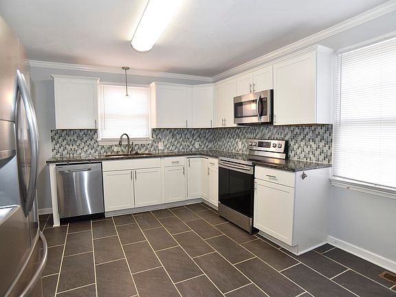 5th image of 105 Rockmont Rd