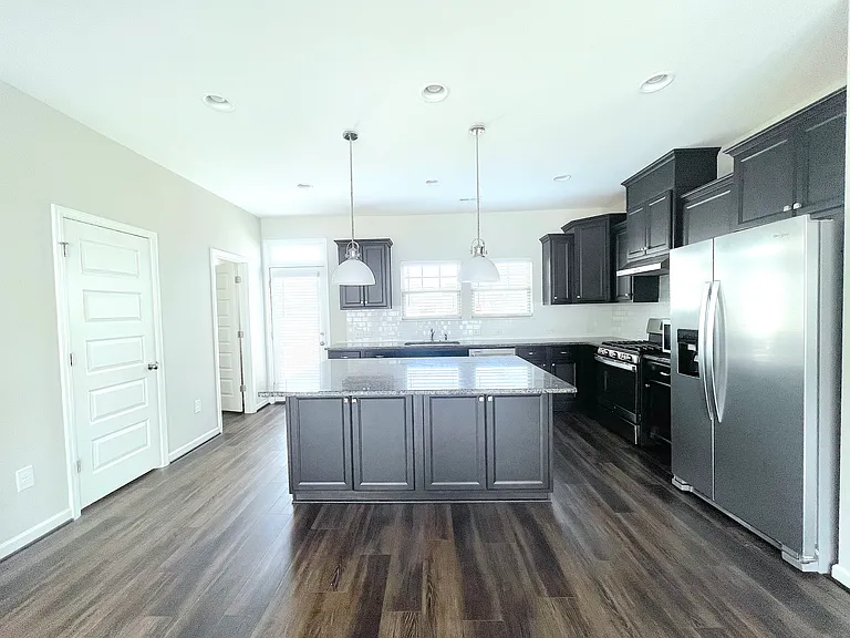 825 Grafton Peak Ln — Photo 5