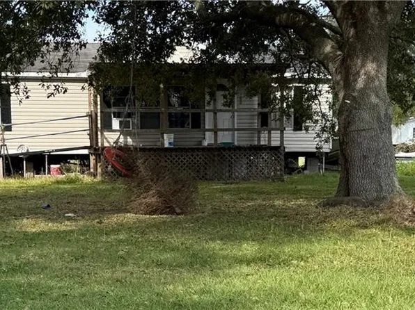 180 E Bellevue Ln, Pt Sulphur, LA 70083