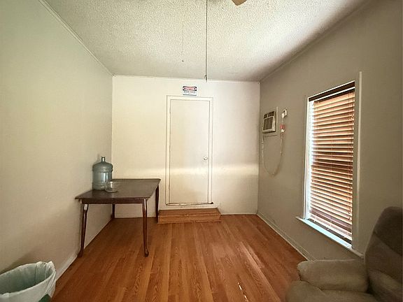 4th image of 819 Mignon St