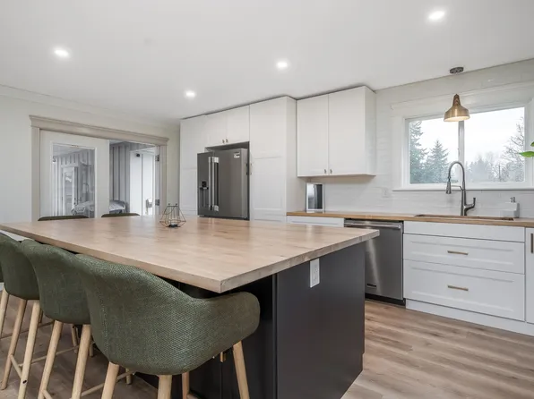 5751 246b St, Langley, BC V2Z 1H2