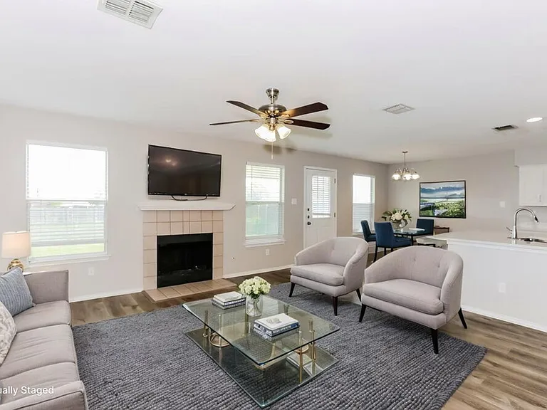 950 Silver Streak Dr — Photo 5