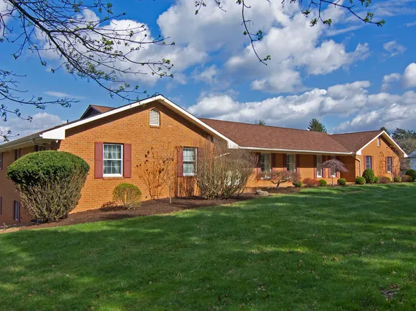 629 Dwyer Ln, Lewisburg, WV 24901