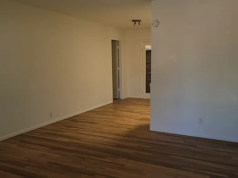 2450 Courtland Way — Photo 7
