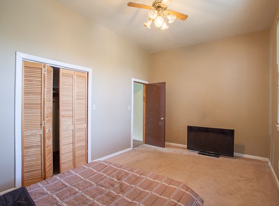 5th image of 2054 Waverly Pl