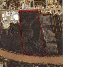 Deep Creek Rd, Fayetteville, NC 28312