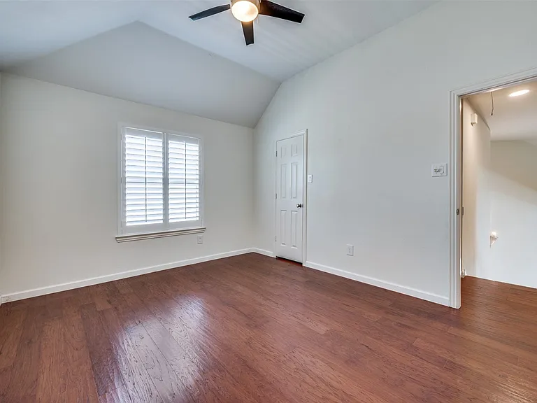 3772 Waterside Ct — Photo 16