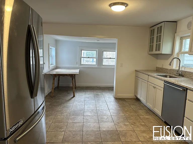 340 Manhattan Dr — Photo 56