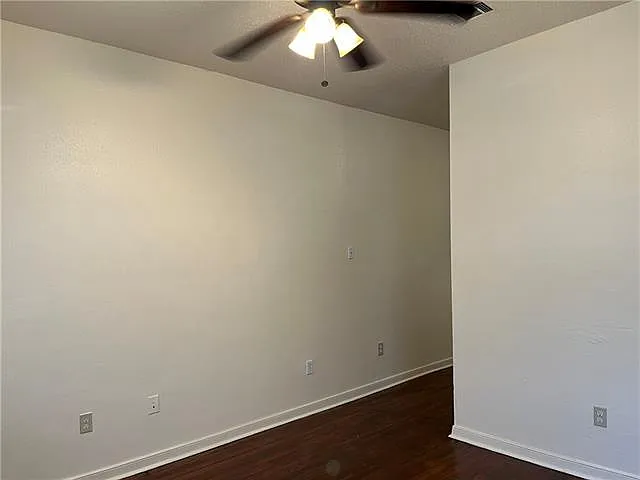 2 bed, 1.0 bath, 624 sqft, $1,400 — Photo 3