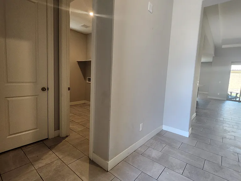 18380 W Sandlewood Dr — Photo 12