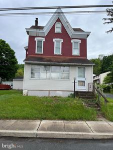 1765 S Main St, Bechtelsville, PA, 19505