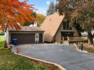 404 9th Ave S, Albany, IL 61230