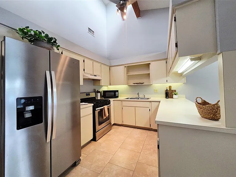 104 Mayfair Pl SW — Photo 7