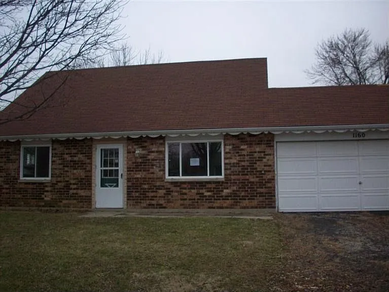 1160 Massachusetts Dr photo 1