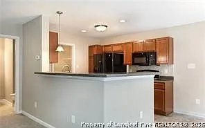 377 Roanoke Dr — Photo 6