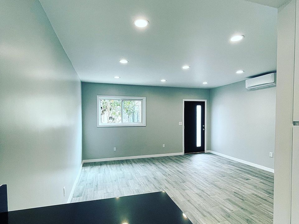 1st image of 5722 Burchard Ave #5722