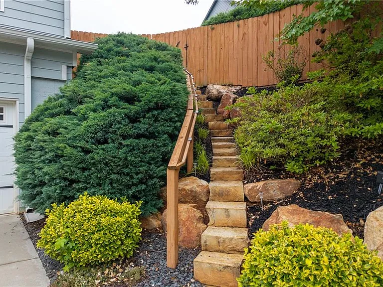 2681 Oak Leaf Pl SE — Photo 8