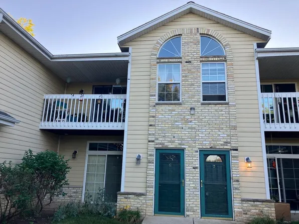 1495 Garay LANE #6, Port Washington, WI 53074