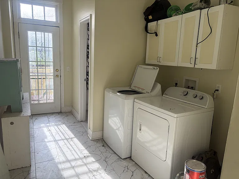 1754 Park Ave — Photo 3