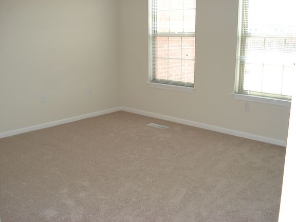 Guest room with walk-in closet and private bath