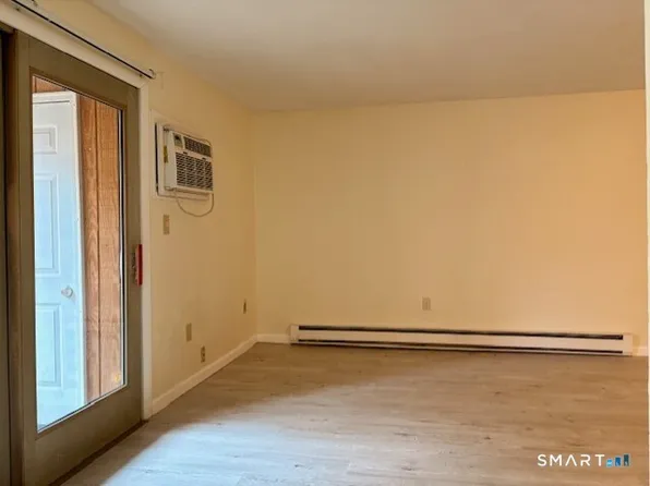 176 Burgundy Hill Ln #176, Middletown, CT 06457