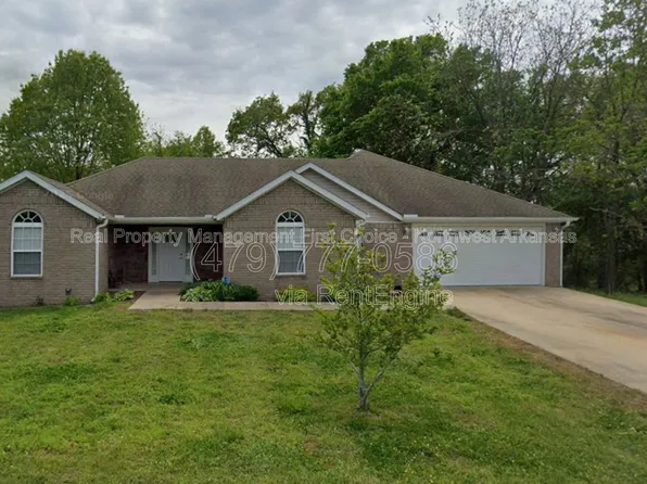 1 Lathrop Ln, Bella Vista, AR 72715