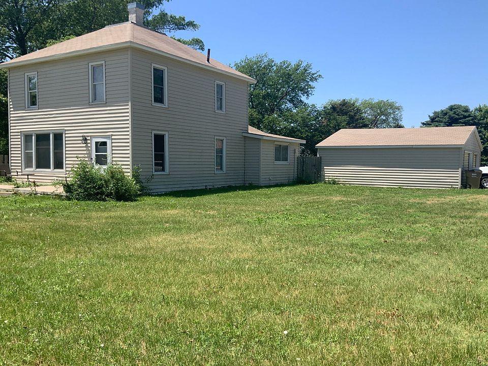 1212 Walnut St, Wood River, NE 68883 Zillow