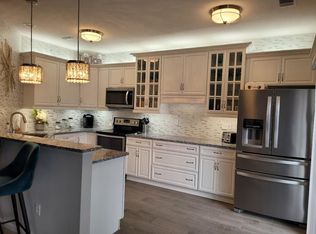 610 Aqua Marine Blvd #610, Avon Lake, OH 44012