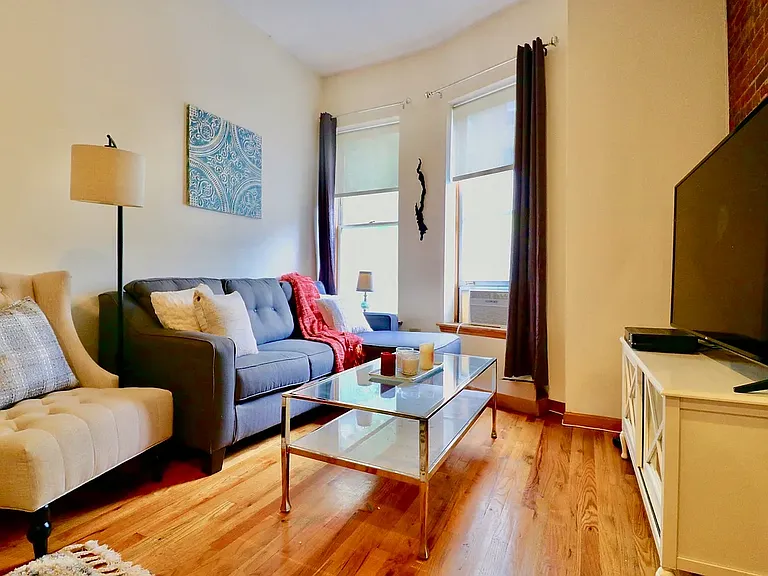 130 W 74th St #2A — Photo 2