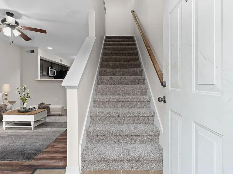 Sonoma Ridge Luxury Apartments — Photo 17