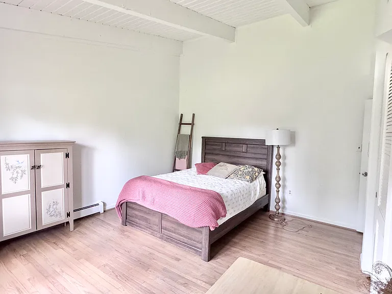 1430 Carrington Ln — Photo 7