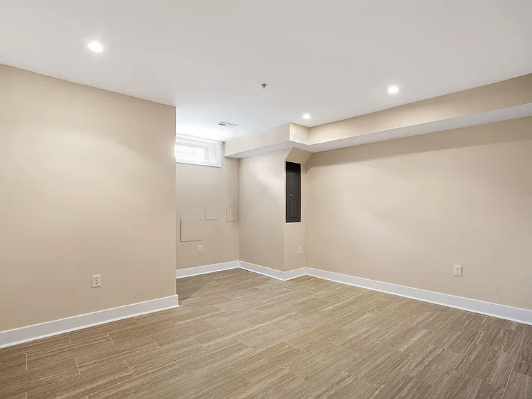 28 Florida Ave NE #1 — Photo 12