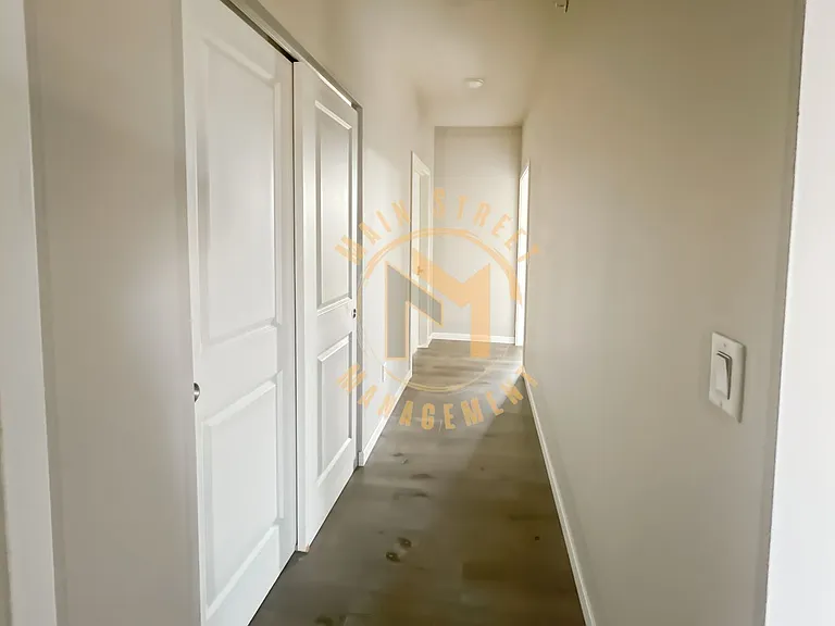 261 N Lawrence Dr — Photo 5